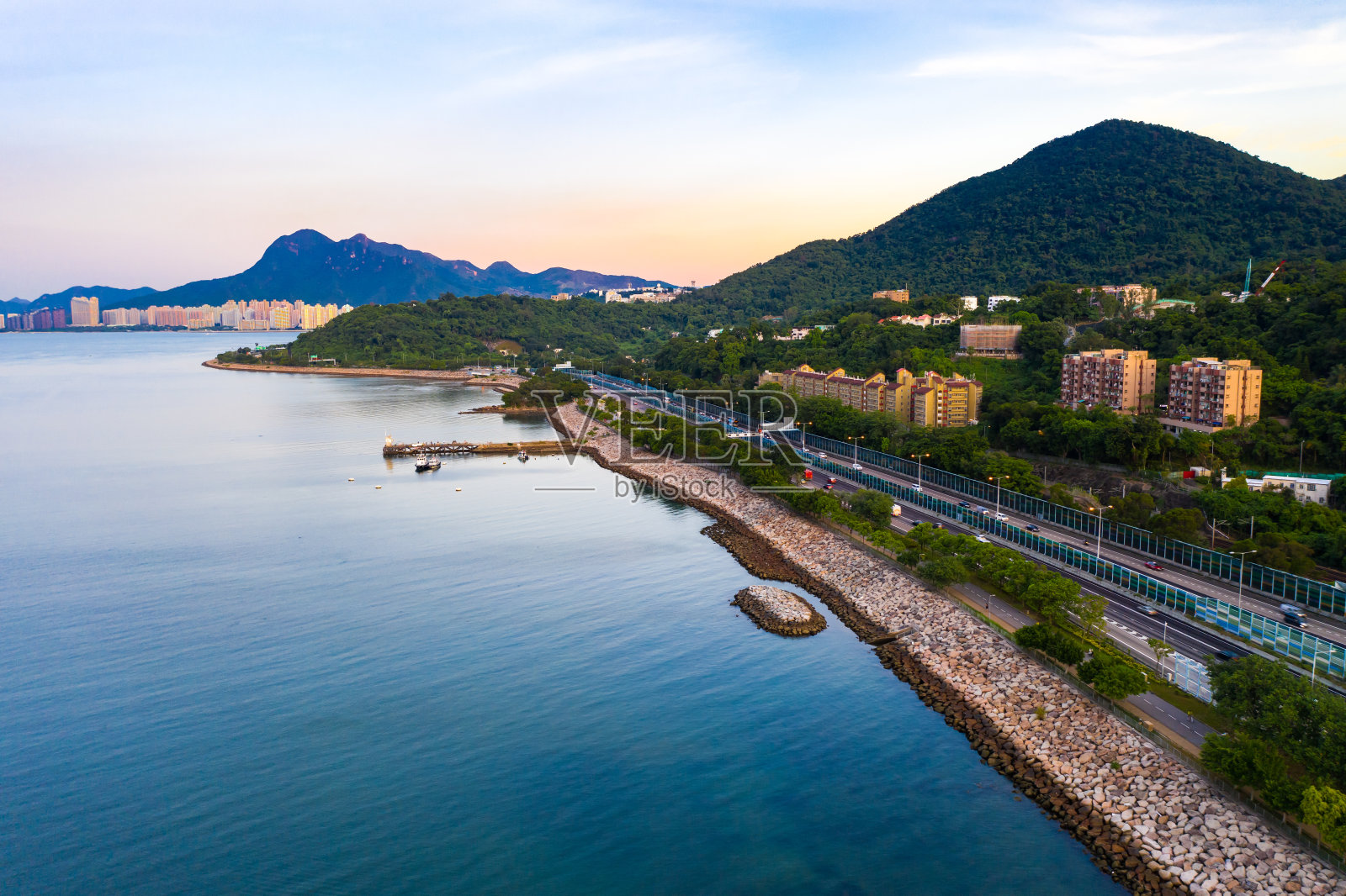 香港大埔新市镇的无人机瞰图照片摄影图片