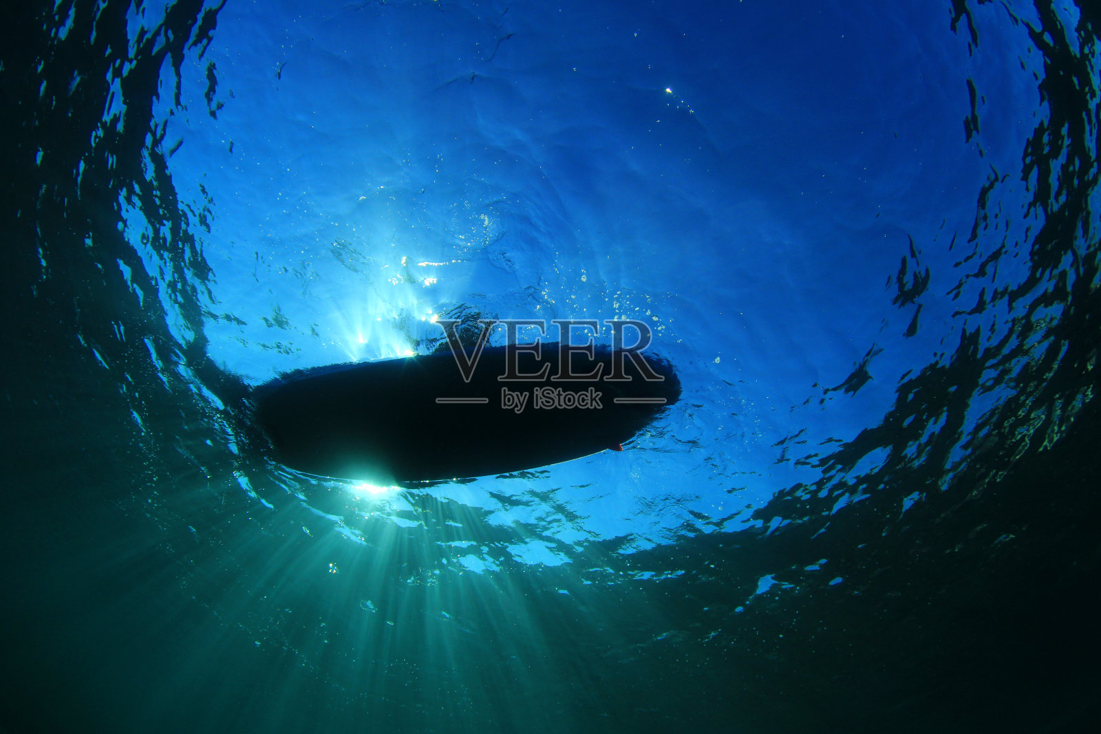 站立式划桨板从下面照片摄影图片