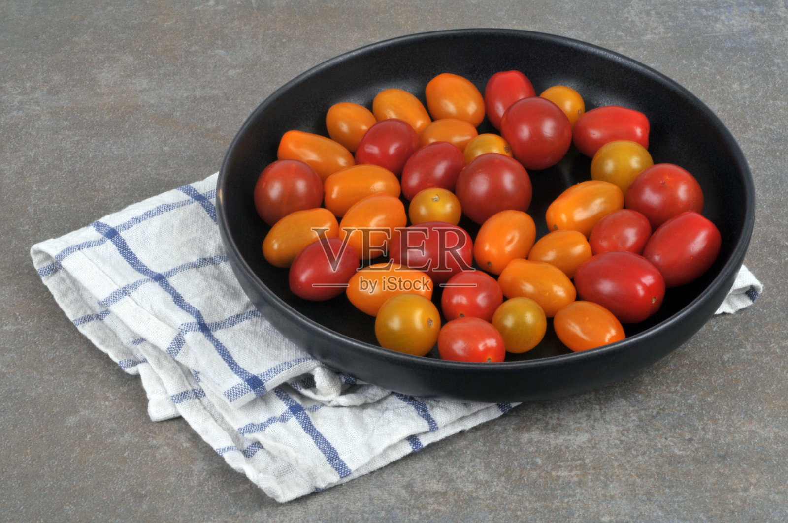 一盘樱桃番茄照片摄影图片
