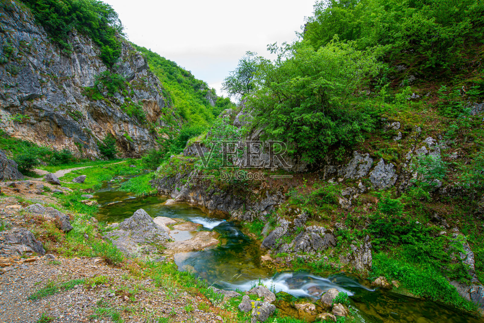 斯达拉平原老山上美丽的山河照片摄影图片