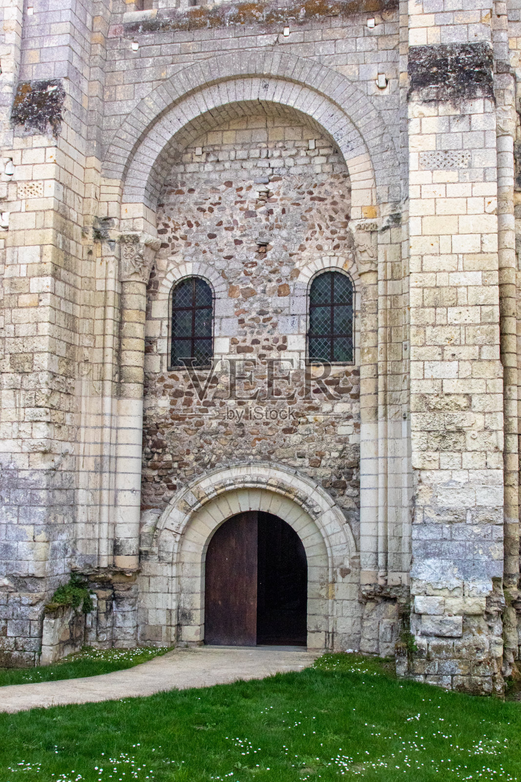 Notre Dame de Cunault 教堂在 Cunault,法国照片摄影图片