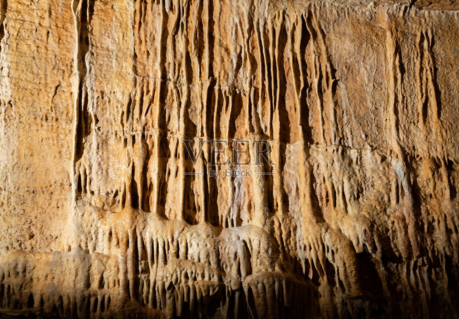科内普鲁斯洞穴内的岩层照片摄影图片