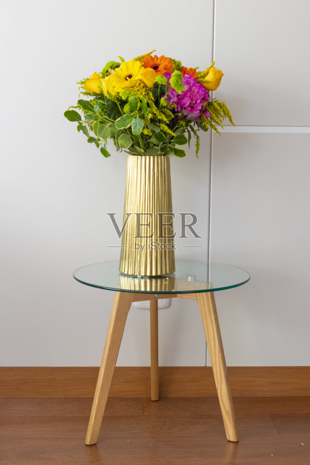 绣球花插花在一个漂亮的客厅照片摄影图片