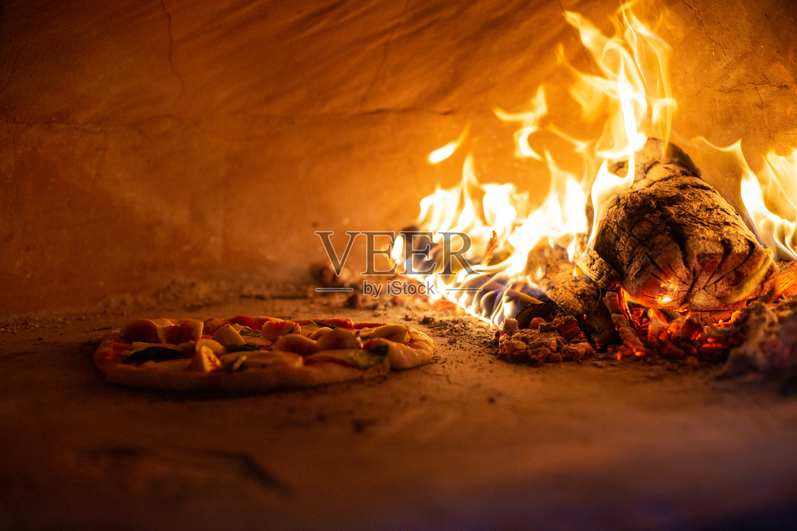 木炉披萨照片摄影图片