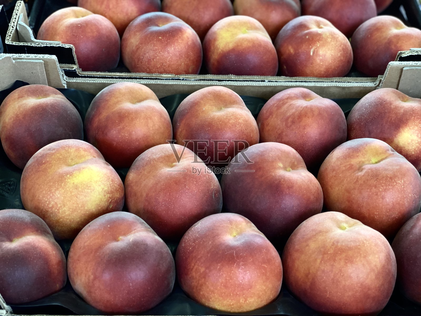 桃子在分层照片摄影图片