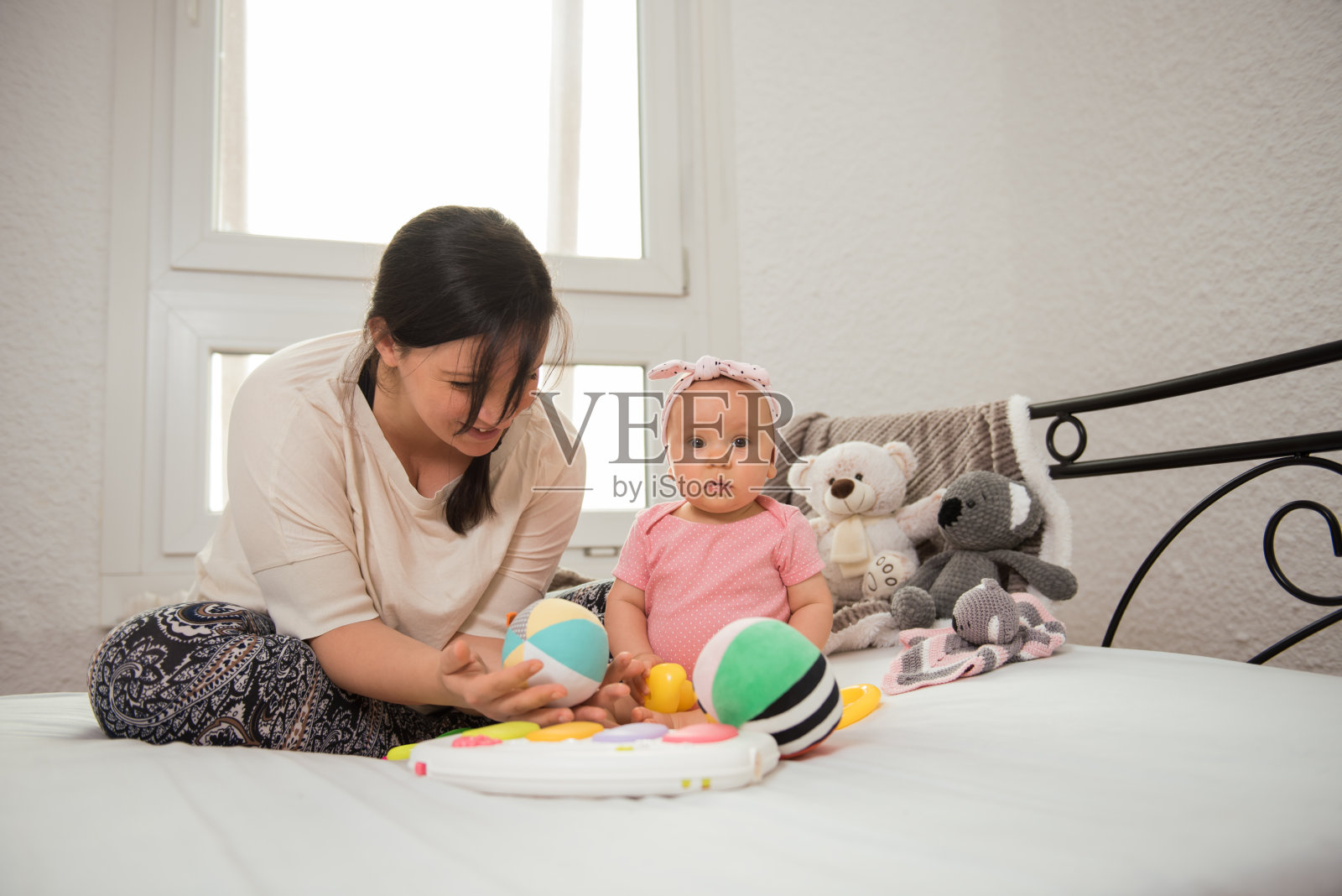 非常可爱的小女孩的肖像照片摄影图片