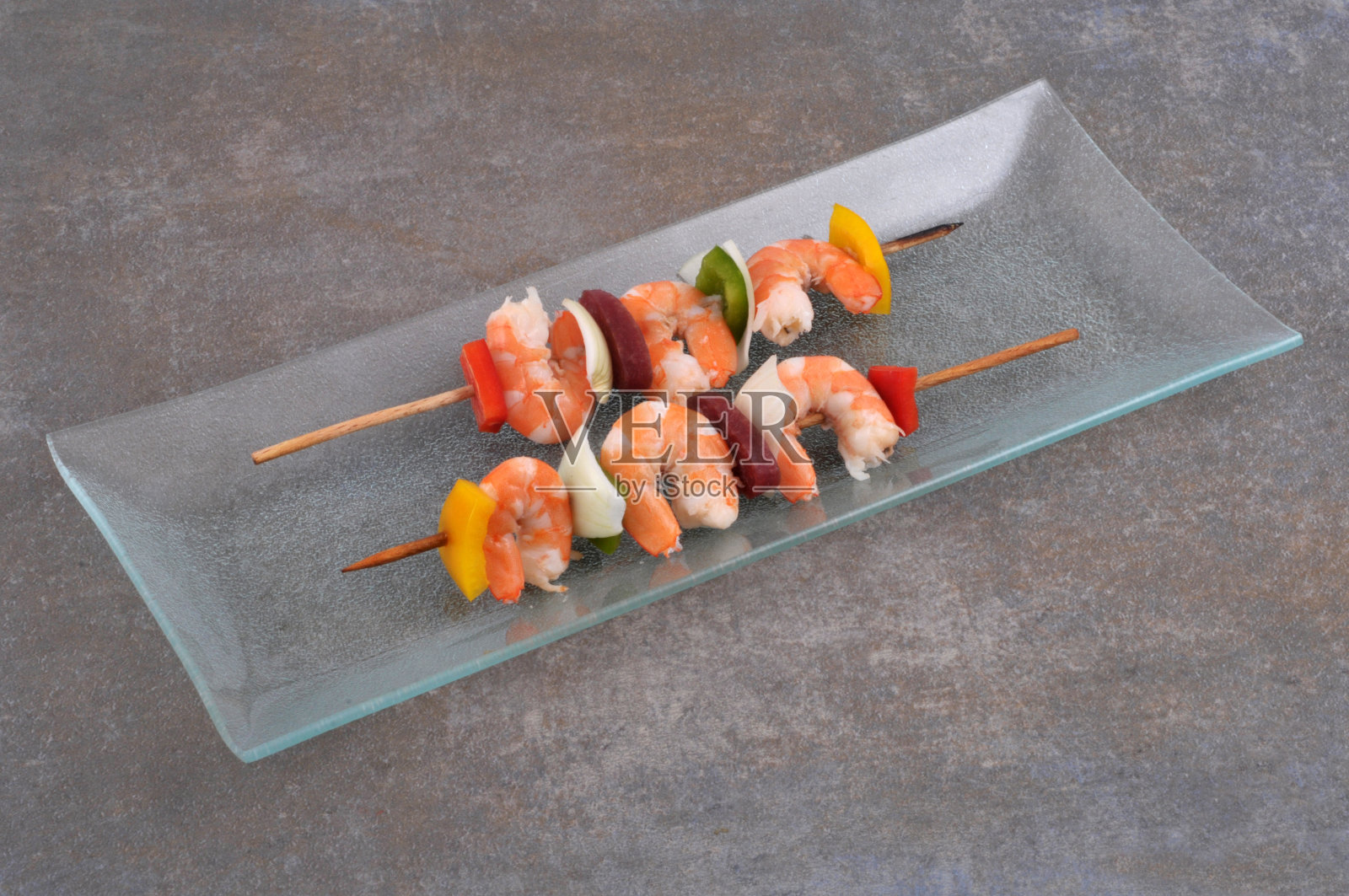 生串在盘子里照片摄影图片