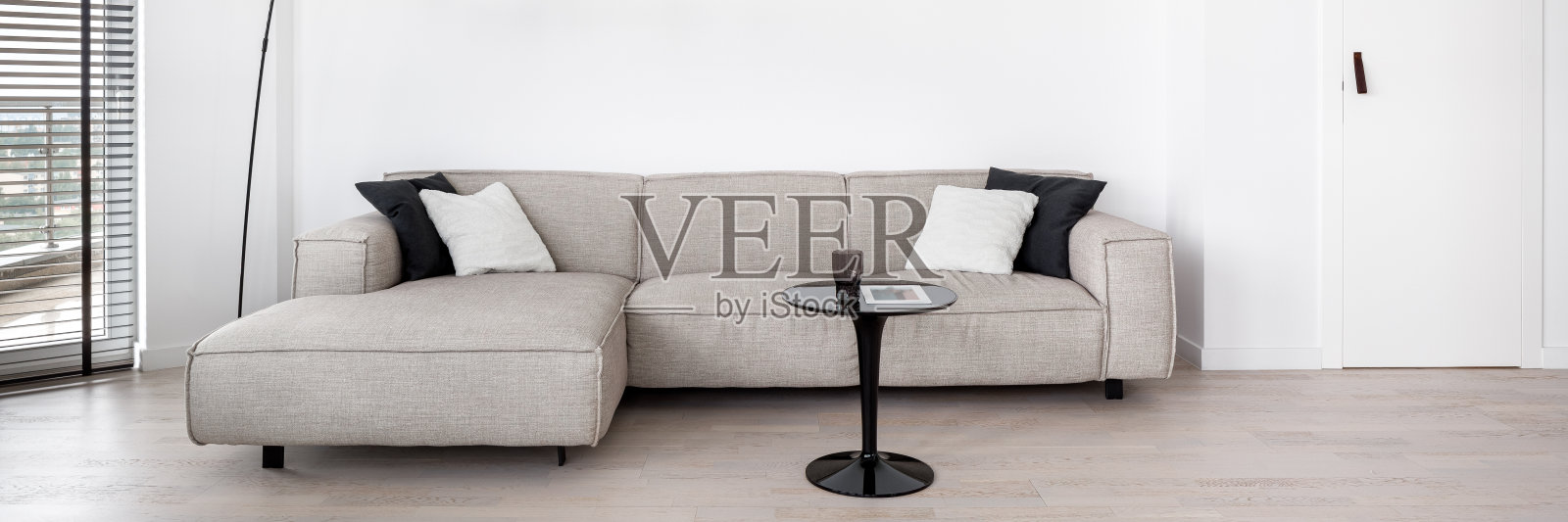 时尚简约的角落沙发,全景照片摄影图片