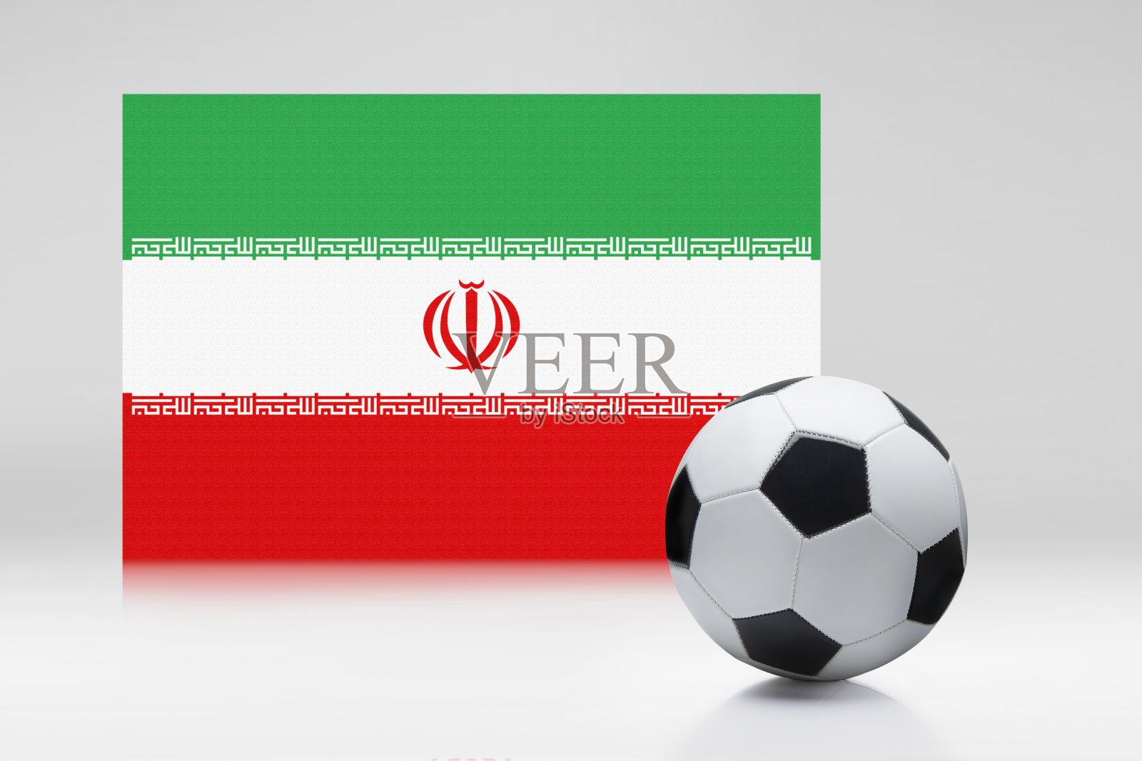 带有足球的伊朗国旗照片摄影图片