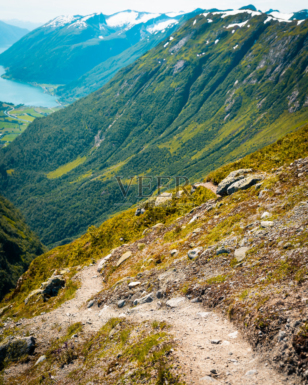山间的小路照片摄影图片