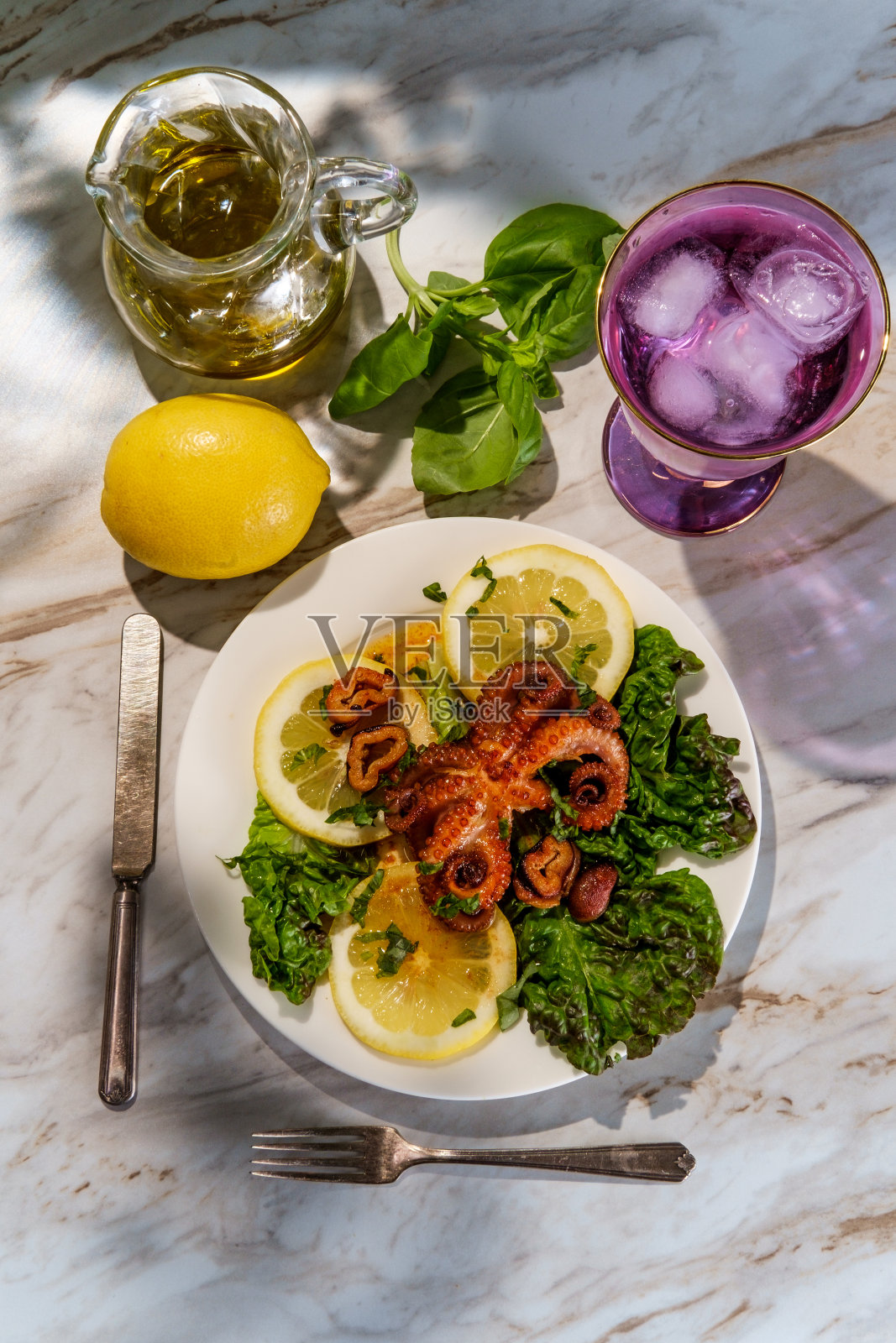 希腊柠檬烤章鱼照片摄影图片