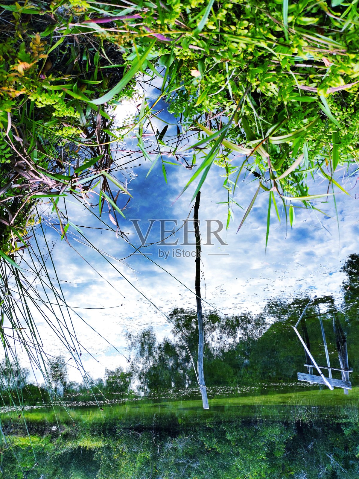 蓝色的湖照片摄影图片