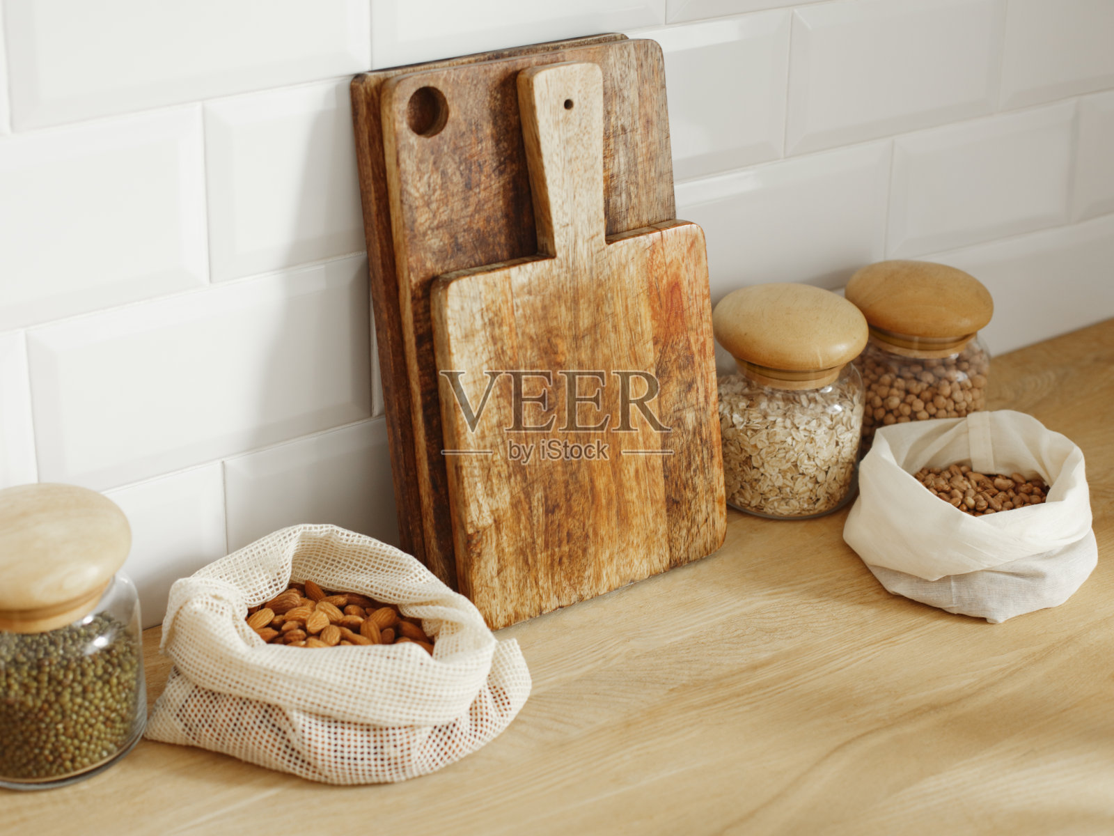 一套环保厨房必需品照片摄影图片