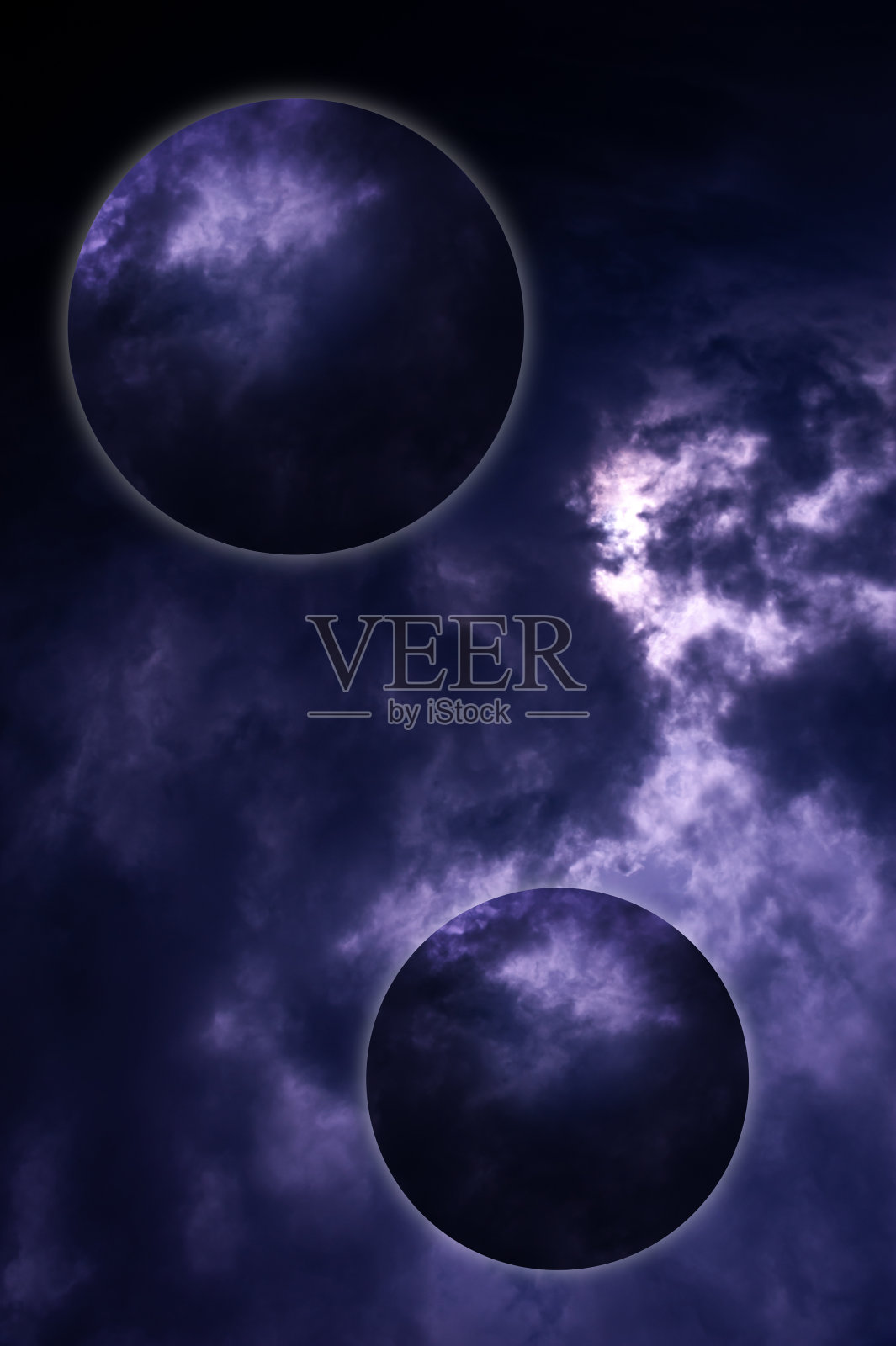 唯美的现代艺术拼贴与云朵天空的80-90年代风格。真实自然的天空构成在明亮的霓虹灯颜色。汽波,赛博朋克,合成波,网络朋克和超现实风格。电子杂志的文化。照片摄影图片