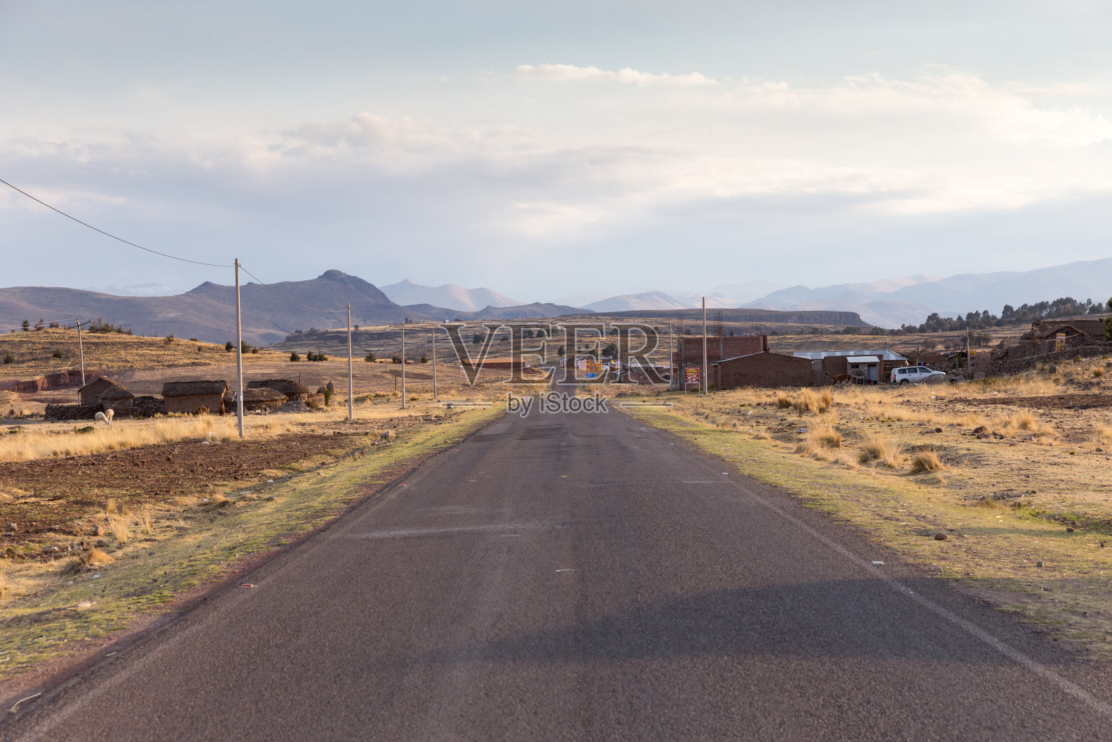 从普诺到西卢斯塔尼考古遗址的风景路线,秘鲁照片摄影图片