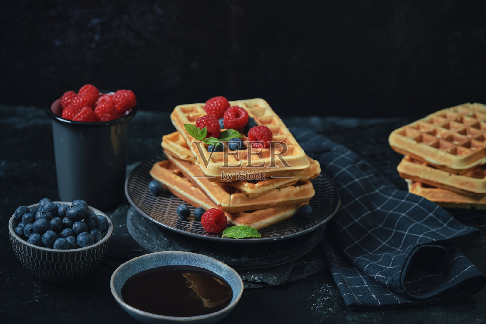 新鲜浆果华夫饼照片摄影图片