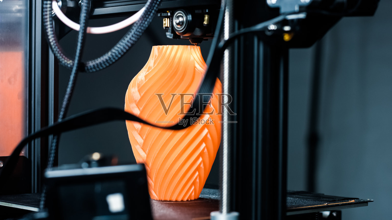 3D打印机打印花瓶照片摄影图片