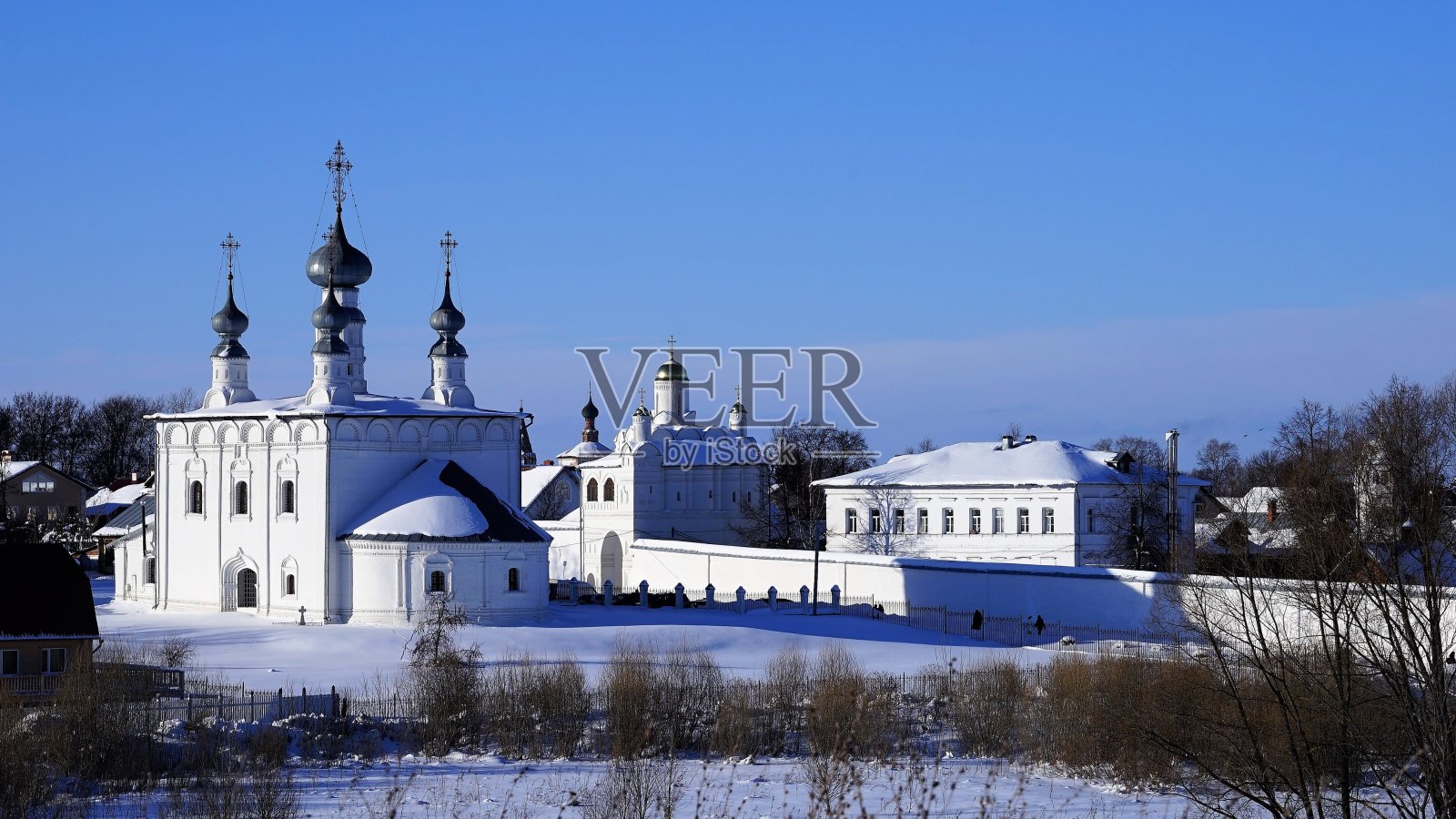 修道院在冬天照片摄影图片