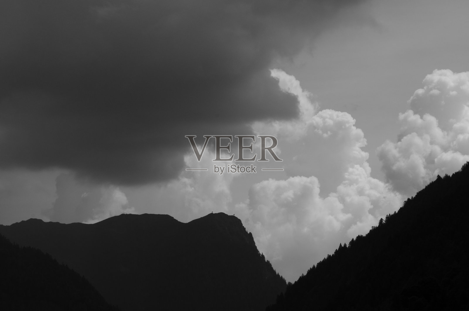 山与云照片摄影图片