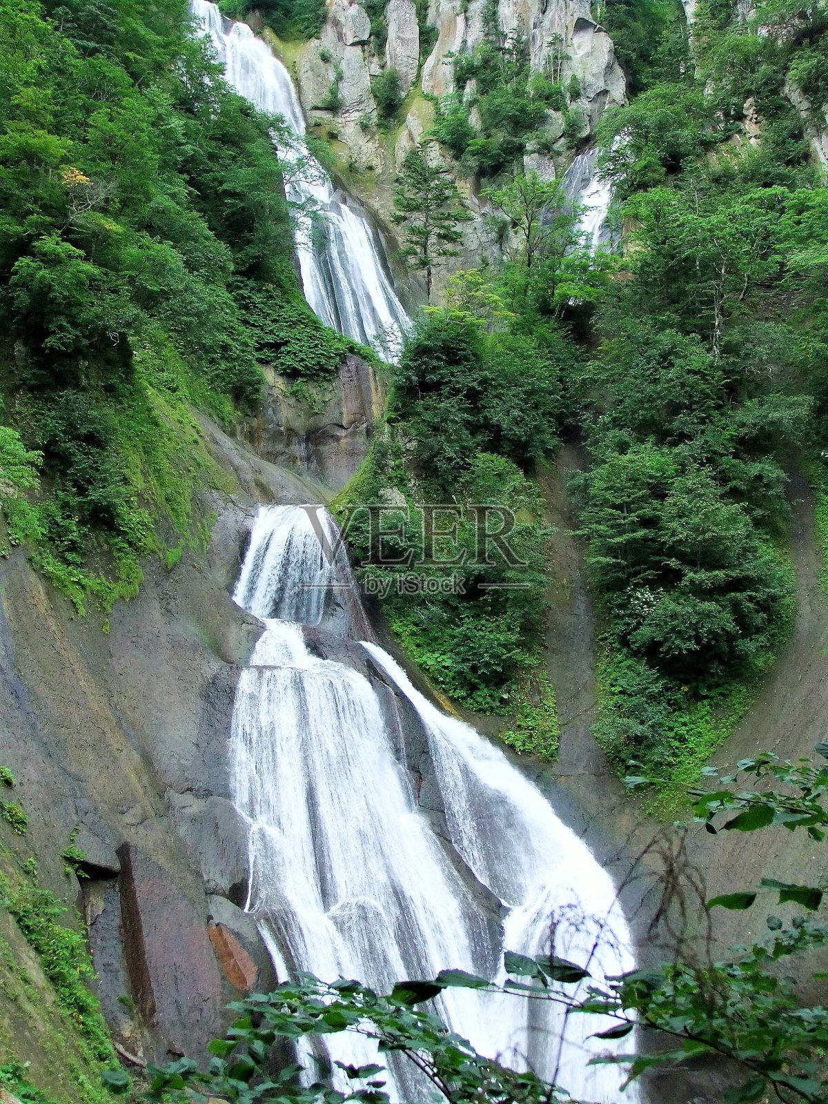 日本北海道的Hagoromonogaki (Hagoromo Falls)(日本100佳瀑布)照片摄影图片