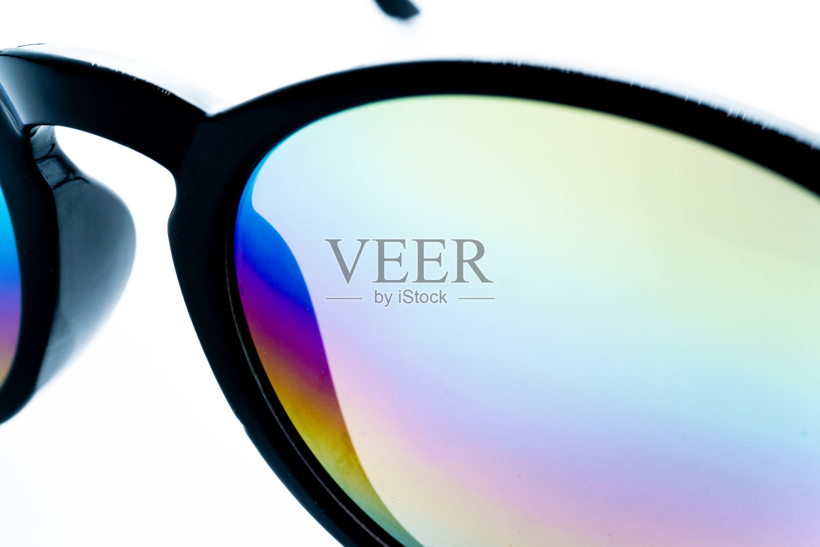 白色背景上的派对太阳镜照片摄影图片