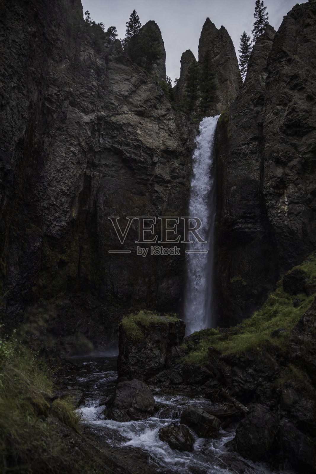 塔倒塌照片摄影图片