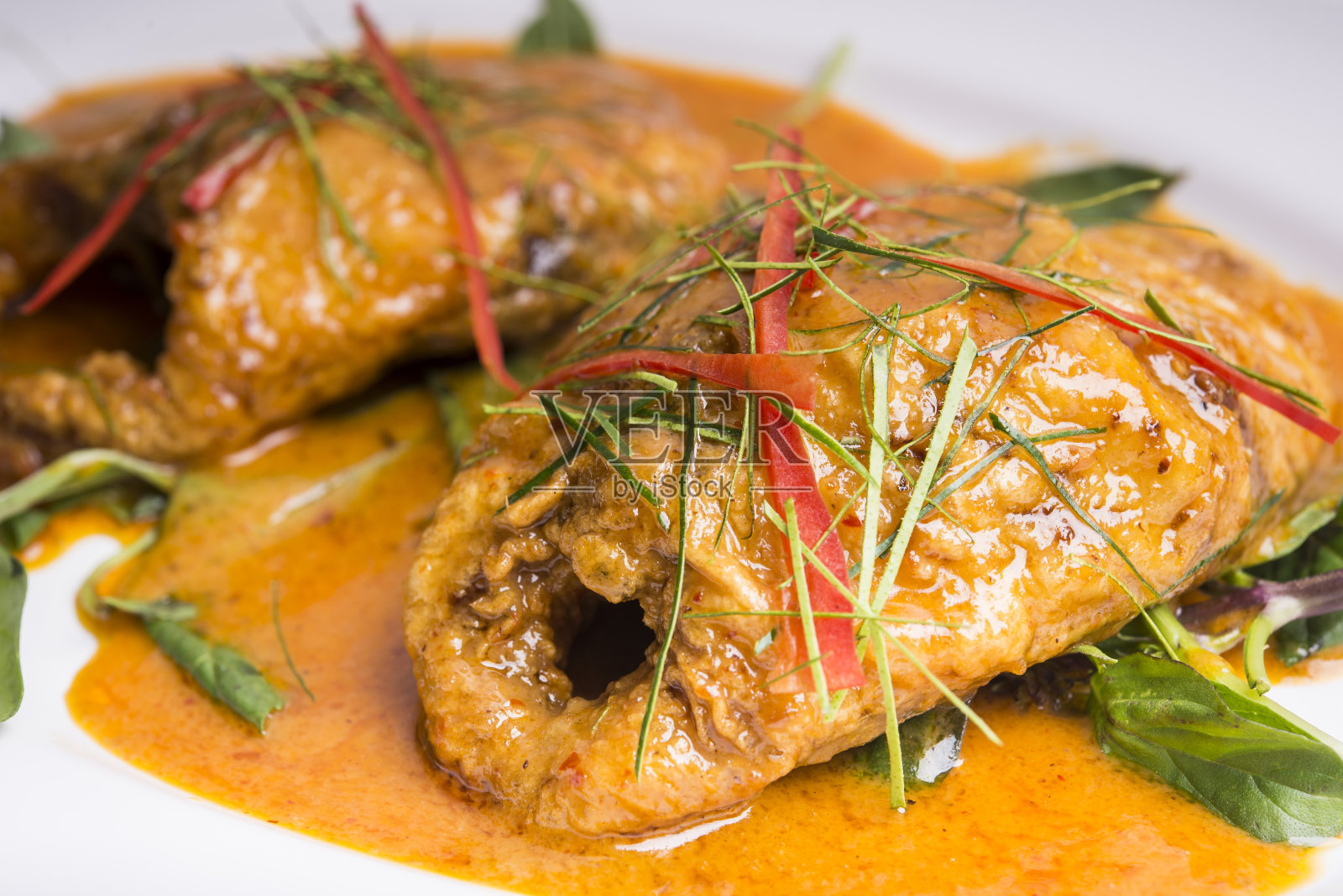 红咖喱鲭鱼照片摄影图片