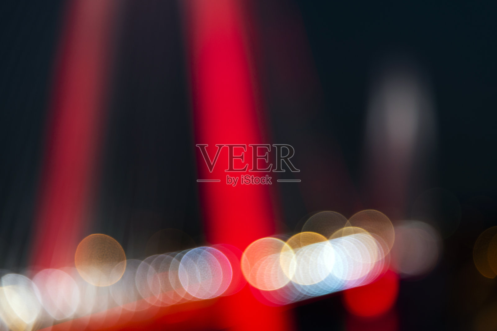 博凯与散焦亚乌兹苏丹塞利姆桥在伊斯坦布尔,土耳其照片摄影图片