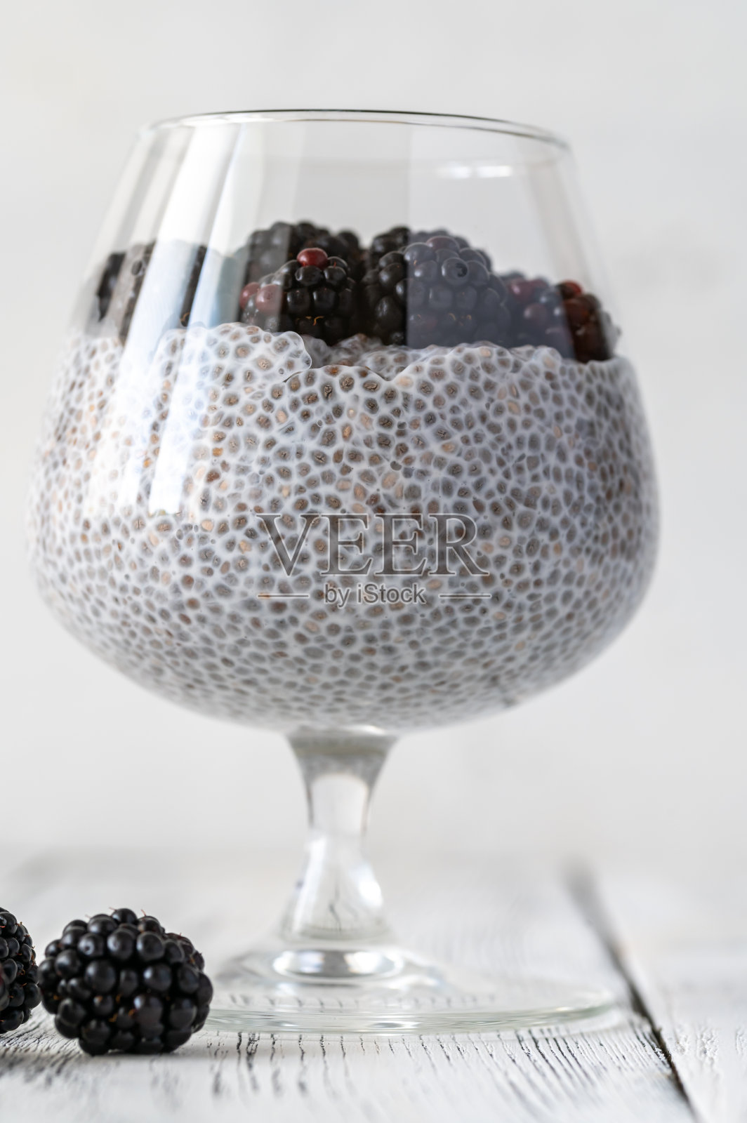 芡欧鼠尾草种子布丁照片摄影图片