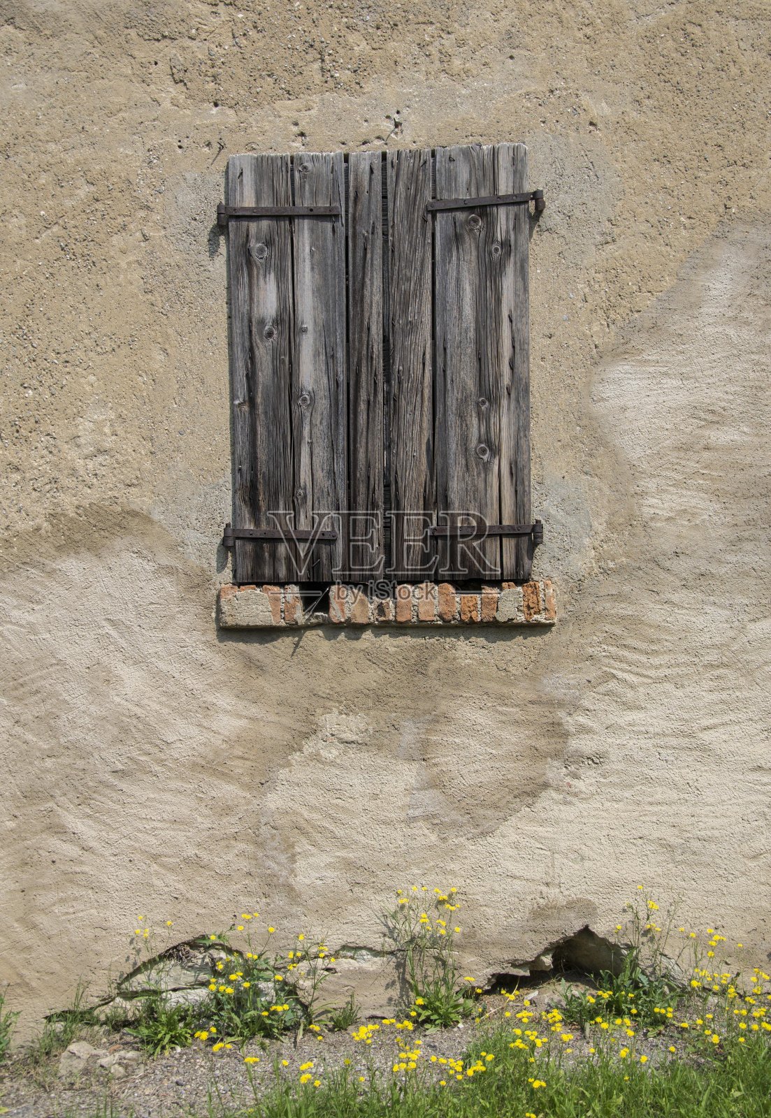 旧门窗,布里安扎,意大利照片摄影图片