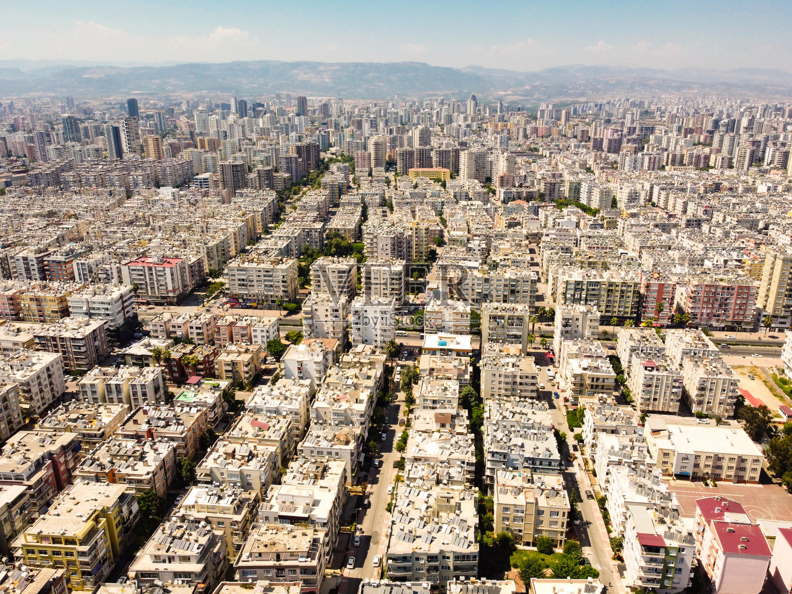 城市街区鸟瞰图。社区的大都市照片摄影图片