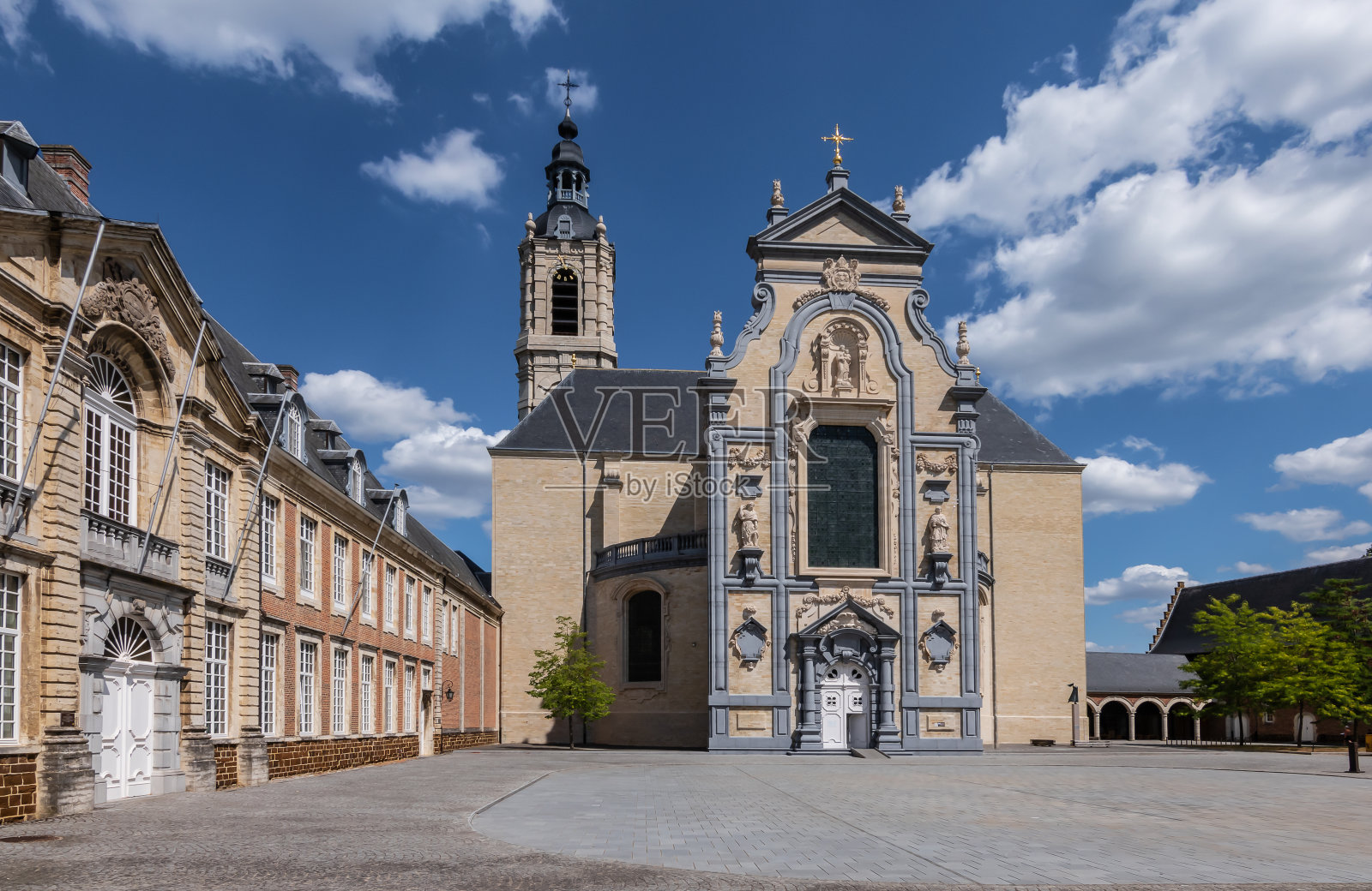 比利时阿沃博尔德的巴洛克教堂照片摄影图片