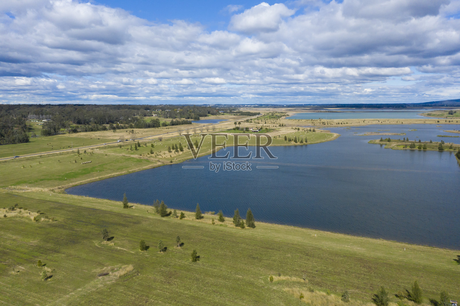 澳大利亚新南威尔士州一个大型淡水水库的航拍照片照片摄影图片