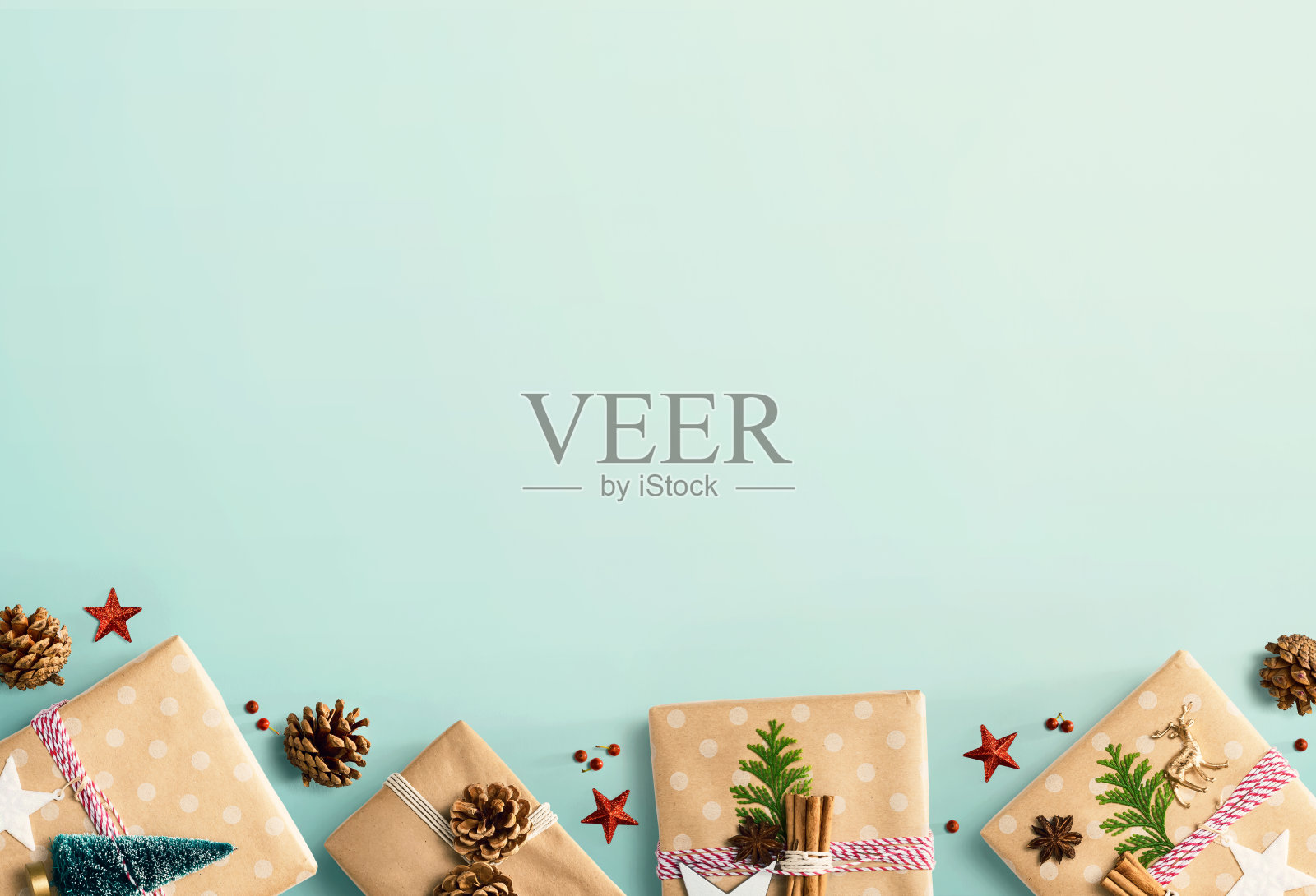 手工制作的圣诞礼盒照片摄影图片