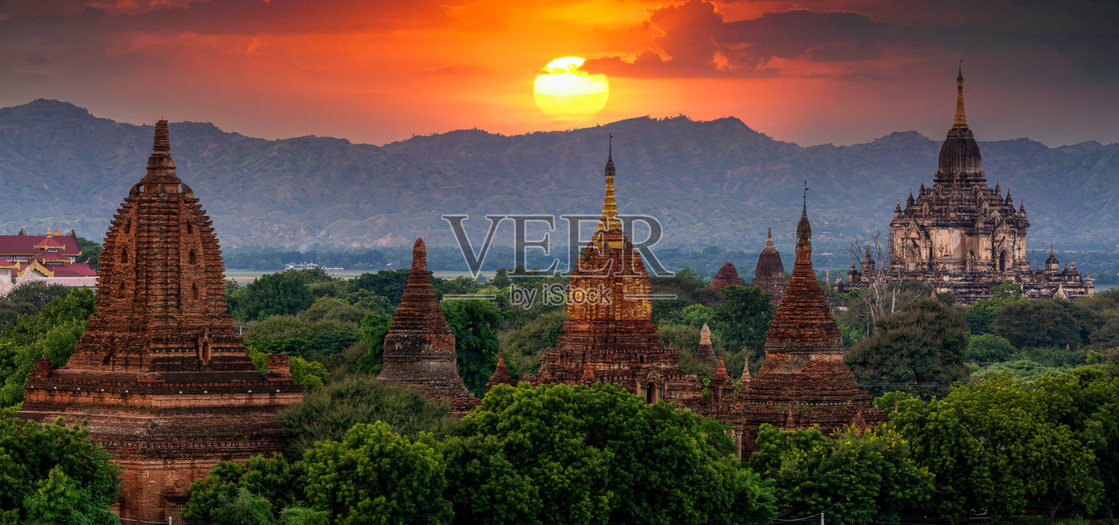 日落后蒲甘的古庙考古,蒲甘考古区缅甸的寺庙宝塔和蒲甘世界遗产遗址的寺庙,缅甸。照片摄影图片
