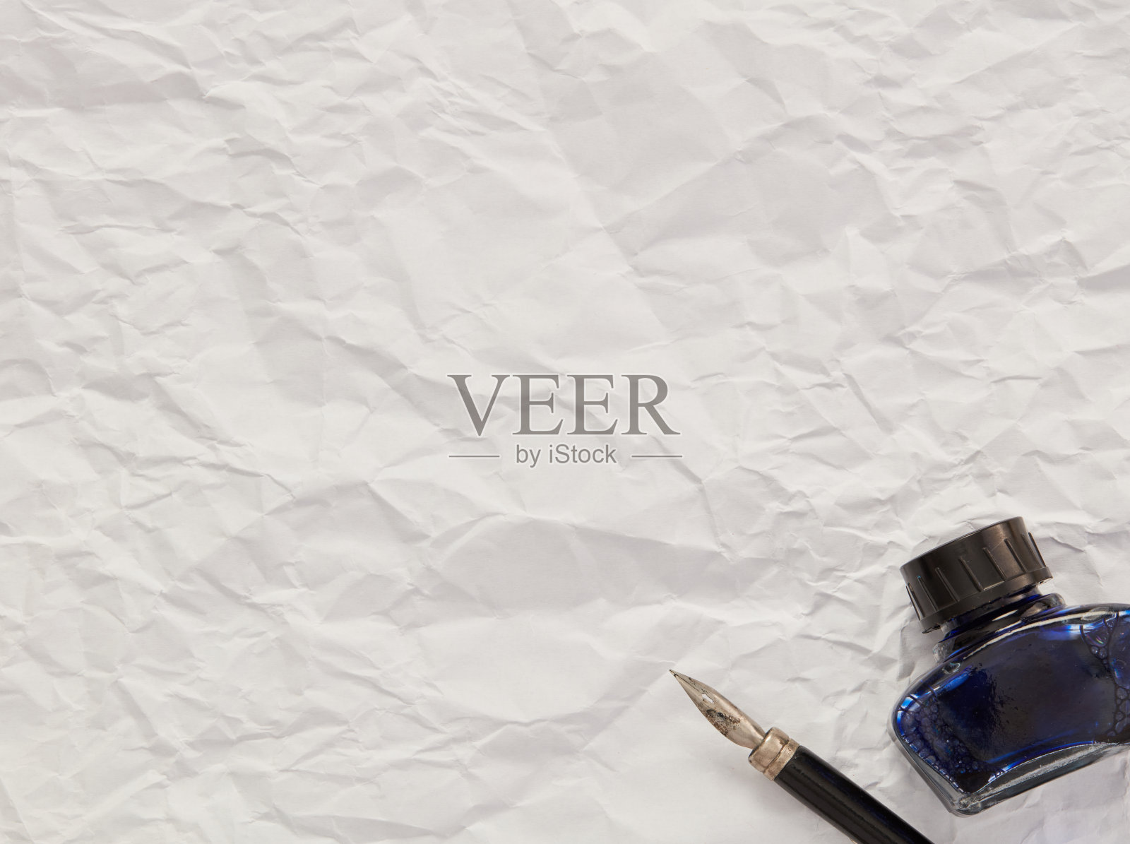 笔筒和笔尖照片摄影图片