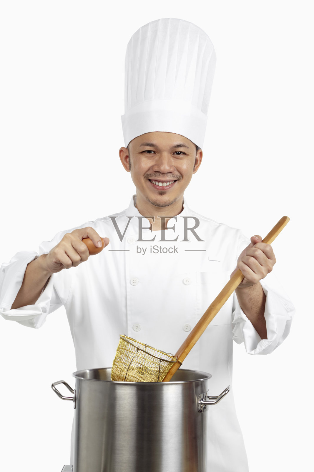 亚洲厨师准备面条照片摄影图片