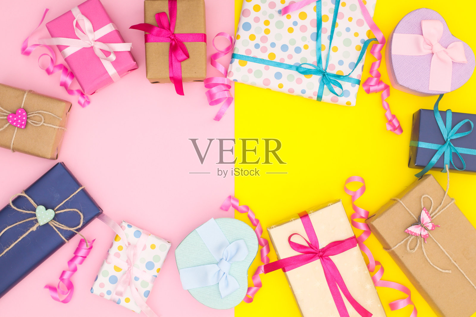 粉红色的生日礼物是粉红色的主题照片摄影图片