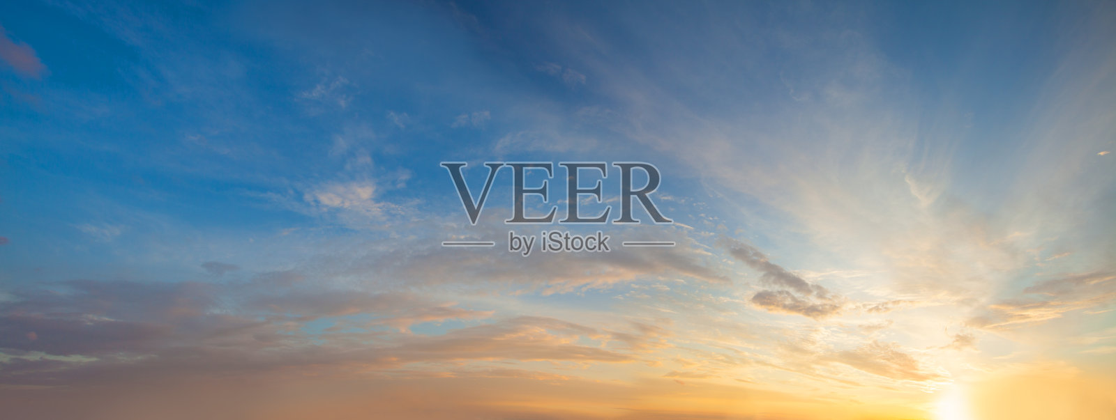 晚霞天空与云彩,美丽的天际线背景照片摄影图片