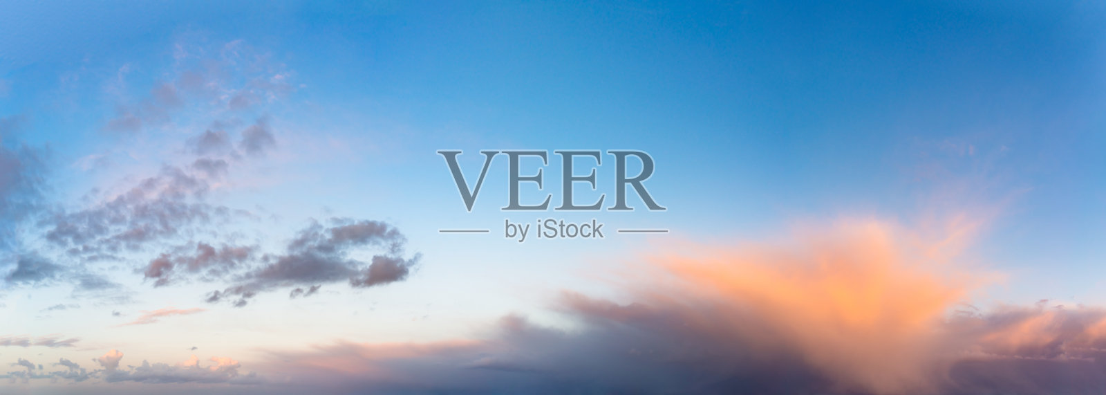 日出时的奇妙云彩照片摄影图片