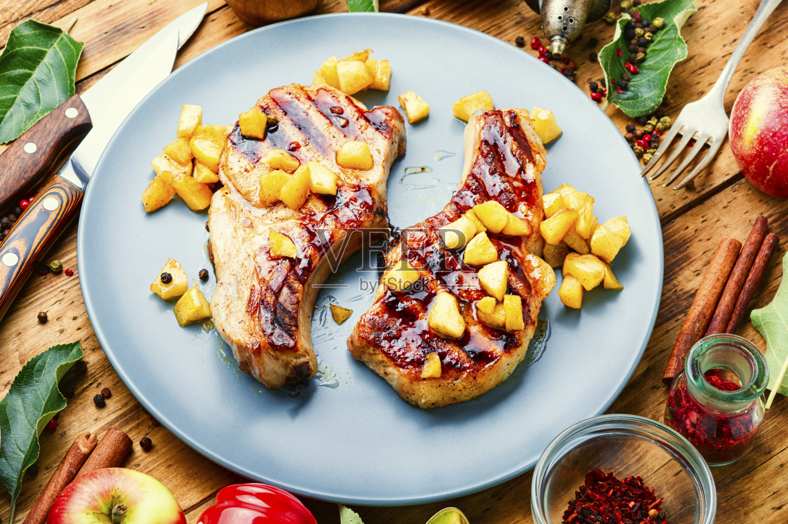 苹果烤肉照片摄影图片