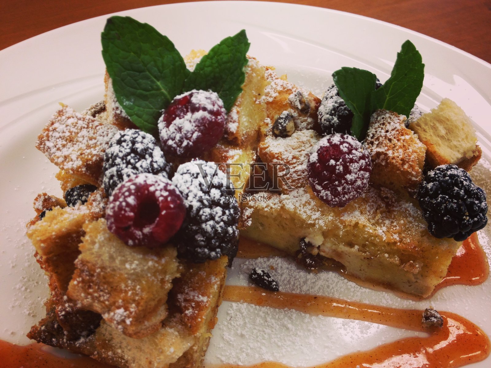 三莓痛帕尔杜配橙枫汁照片摄影图片