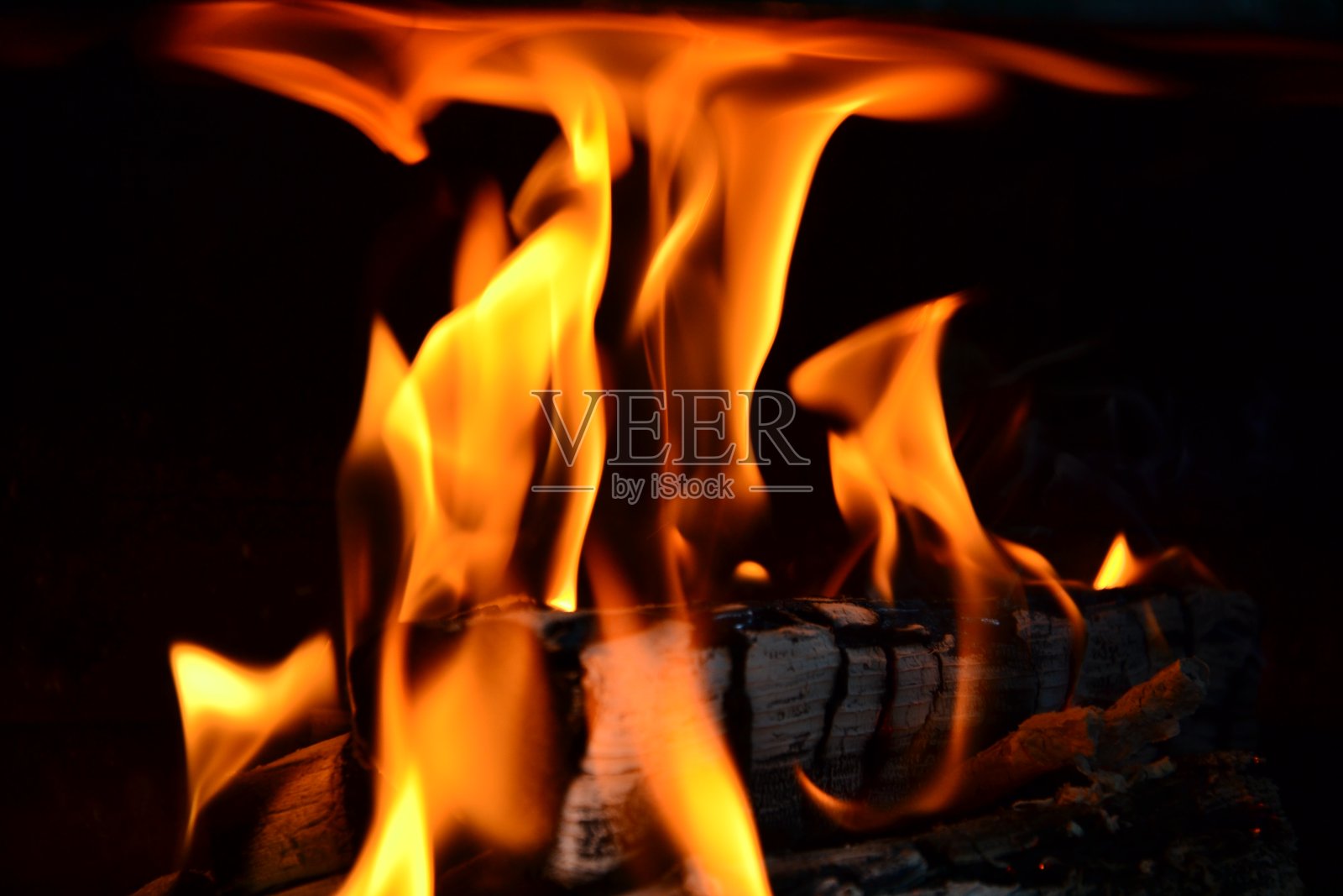 燃烧的木头照片摄影图片