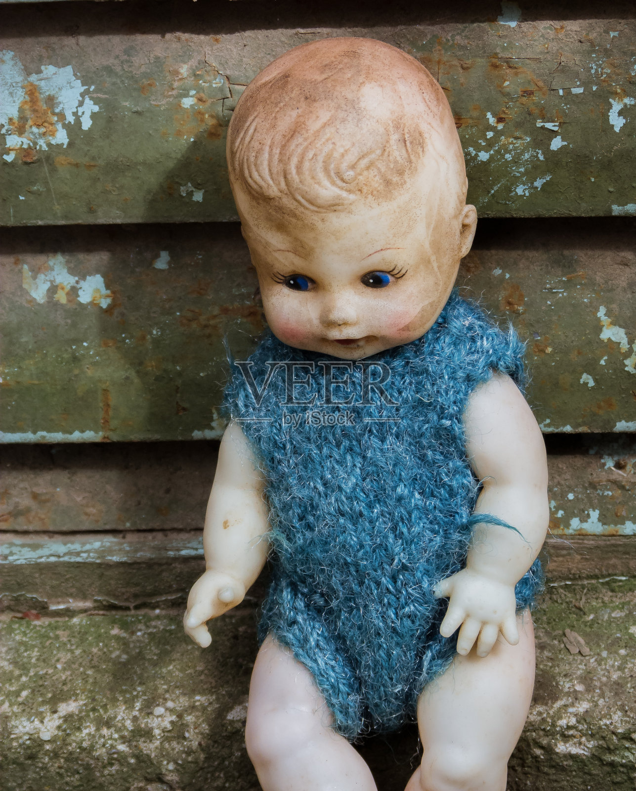 给孩子的老式娃娃照片摄影图片