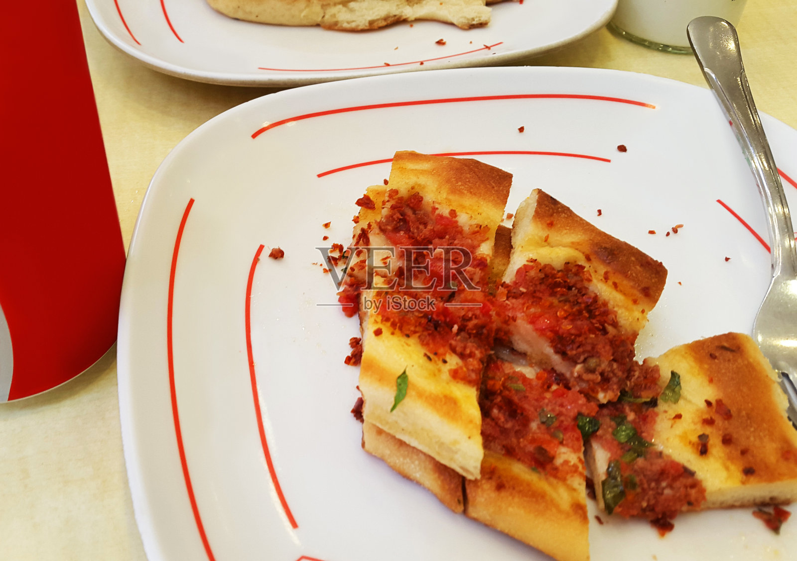 午餐时间是咀嚼时间照片摄影图片