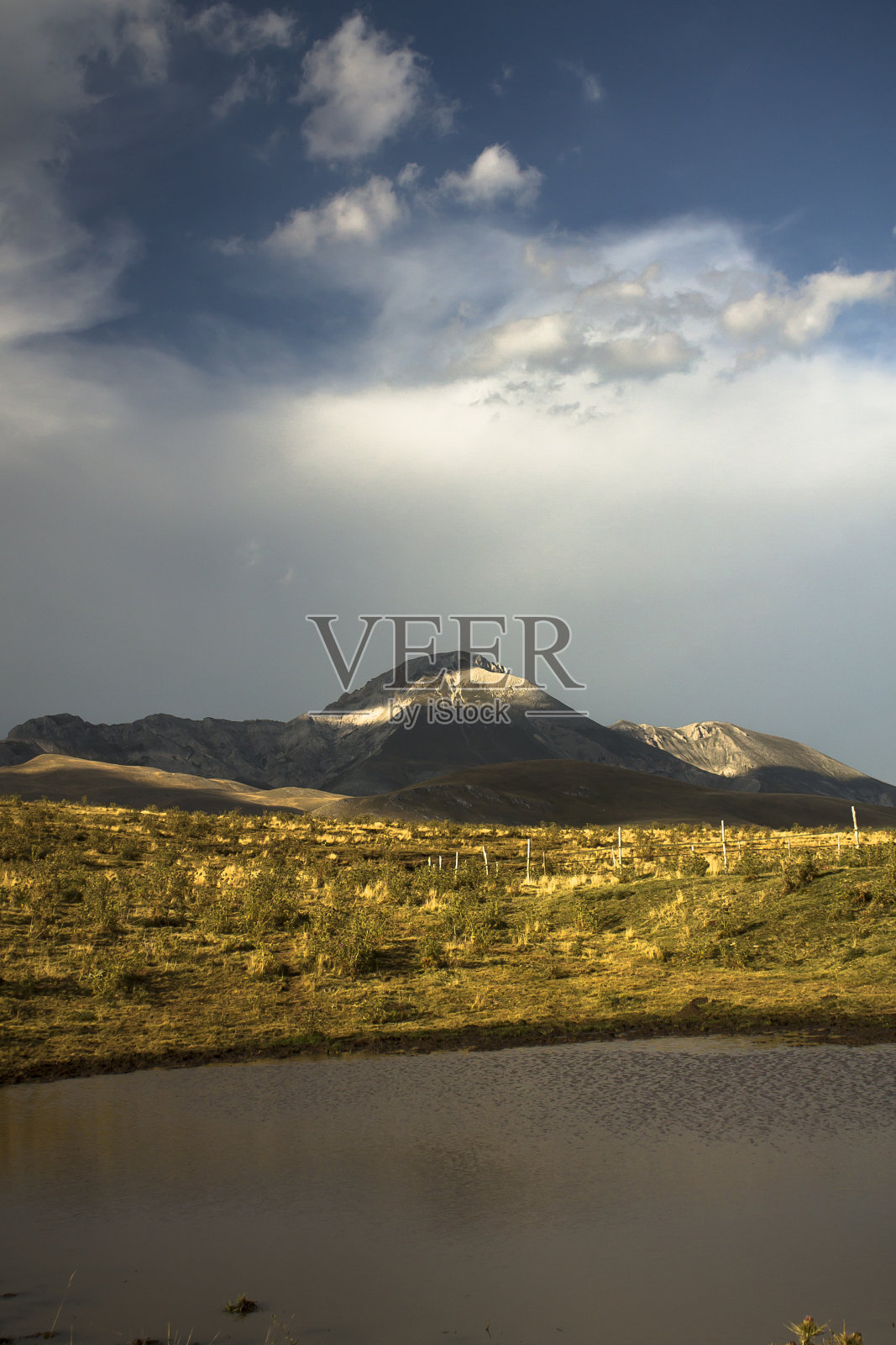 坎波Imperatore的夏季风景照片摄影图片