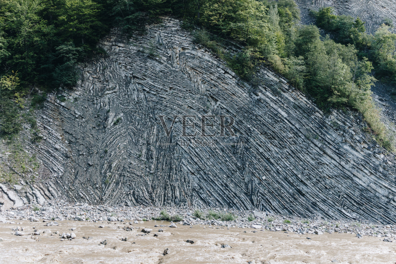 山区河流景观照片摄影图片