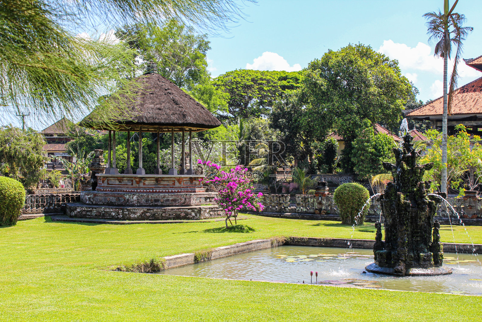 印度尼西亚巴厘岛的昂坦普尔公园照片摄影图片