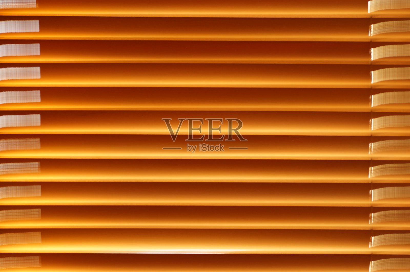 阳光照亮的木制百叶窗作为文本的背景照片摄影图片