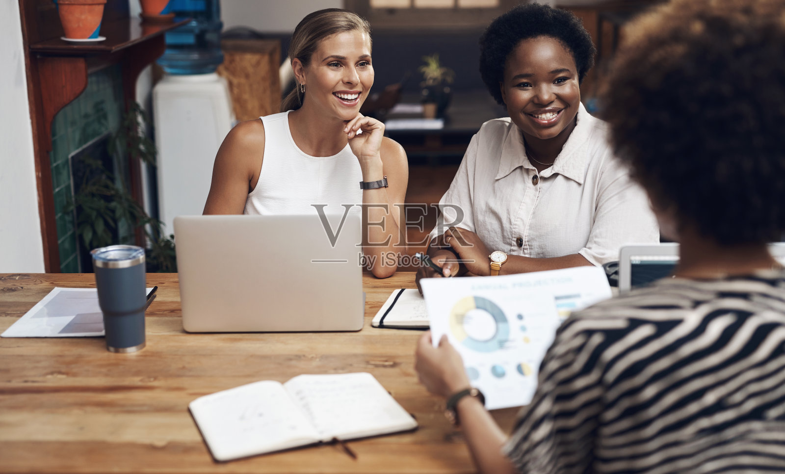 金融梦之队再次出击照片摄影图片